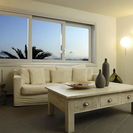 Filoxenia Aparthotel 3*